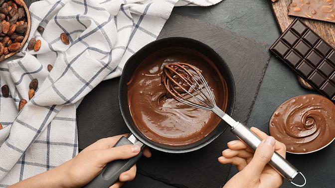 Πώς θα φτιάξεις μόνος/η σου σοκολάτα στο σπίτι