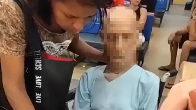 Γυναίκα πήγε... τον νεκρό θείο της ως εγγυητή στην τράπεζα για να πάρει δάνειο