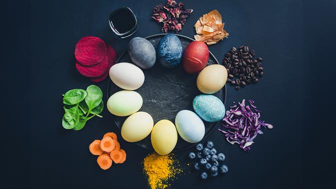 Πώς θα βάψεις τα αυγά με φυσική βαφή