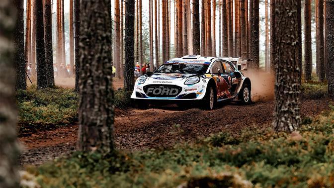 H M-Sport Ford WRT στην εκκίνηση του ΕΚΟ Ράλι Ακρόπολις 