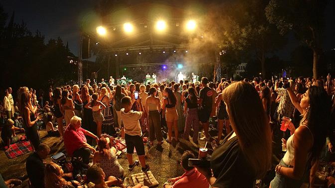 Καλοκαίρι στον Κήπο: Το Μέγαρο φοράει τα καλοκαιρινά του