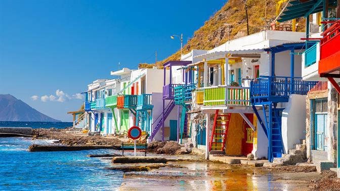 Η Μήλος πέρα από το Instagram: Αυθεντικό φαγητό, καΐκια και χωριουδάκια