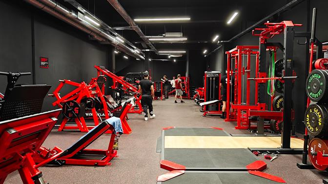 Μπήκαμε στο νέο UltraFlex στο Περιστέρι και ακόμα κάνουμε πόδια στο Pendulum