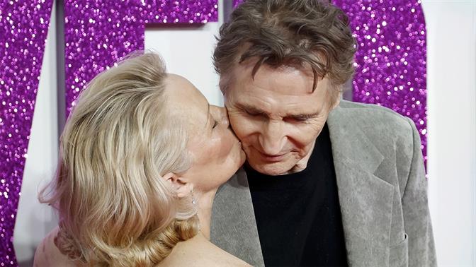 Η Pamela Anderson και ο Liam Neeson είναι ζευγάρι!
