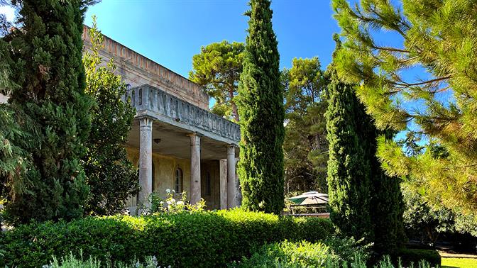 Ο Πευκιάς στο Ξυλόκαστρο είναι η τέλεια μονοήμερη για θάλασσα και φύση