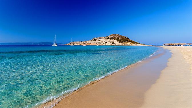 Πόσο κοστίζει ένα αυγουστιάτικο ΣΚ στην Ελαφόνησο;