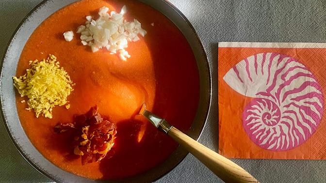 Κρύα σούπα Salmorejo (Σαλμορέχο), η πρωτοξαδέλφη της Gazpacho