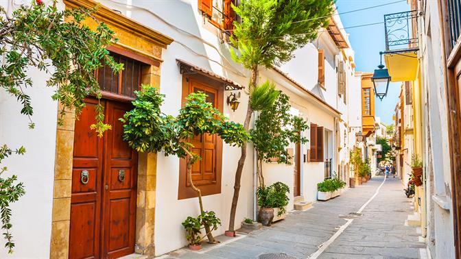 Δωμάτια στην Κρήτη: Εκεί που το καλοκαίρι μόλις αρχίζει