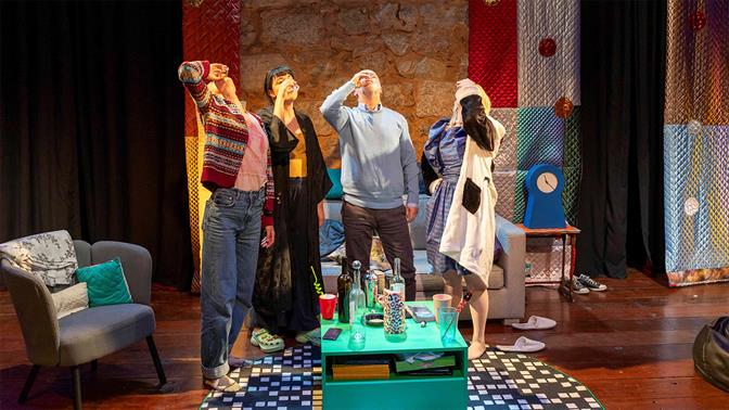 The Acid Test της Anya Reiss στο Θέατρο Εν Αθήναις
