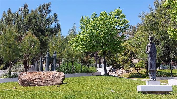Ο Ζογγολόπουλος ήταν ο άνθρωπος που έβαλε την τέχνη εκεί που ανήκει: Έξω, στον δρόμο