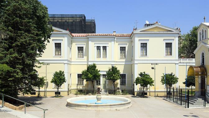 10 πράγματα που δεν ήξερες για την πλατεία Κουμουνδούρου