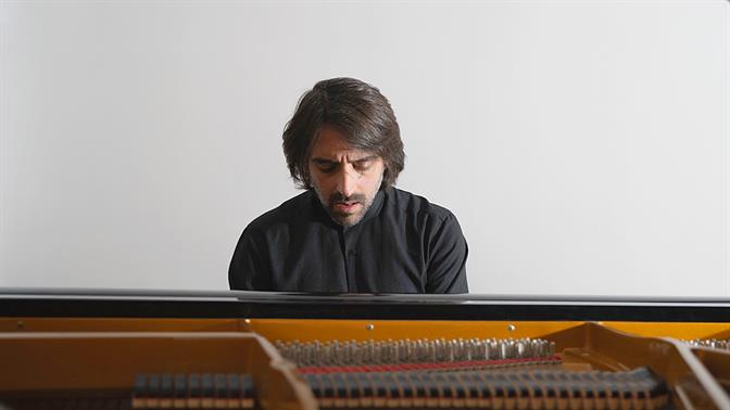 Σοστακόβιτς…υπό το σεληνόφως με τους Ηλία Σδούκο και Μάνο Κιτσικόπουλο στο Μέγαρο Μουσικής