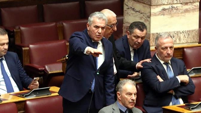 Κυριαζίδης: «Δεν βγαίνω με τα 5.000 ευρώ της βουλευτικής αποζημίωσης»