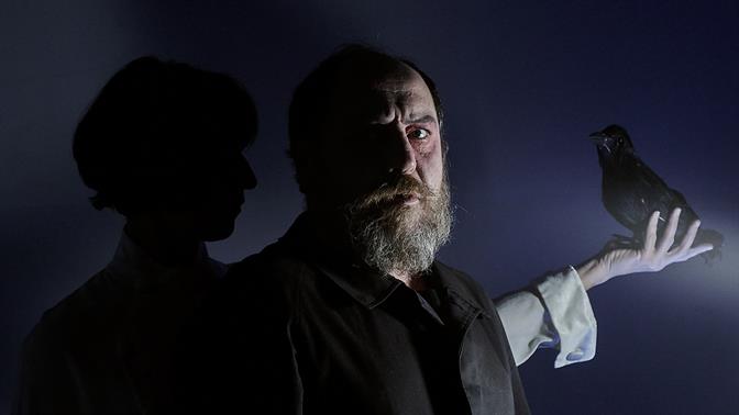 Το Κοράκι: Ένα μουσικό αναλόγιο στο Rabbithole