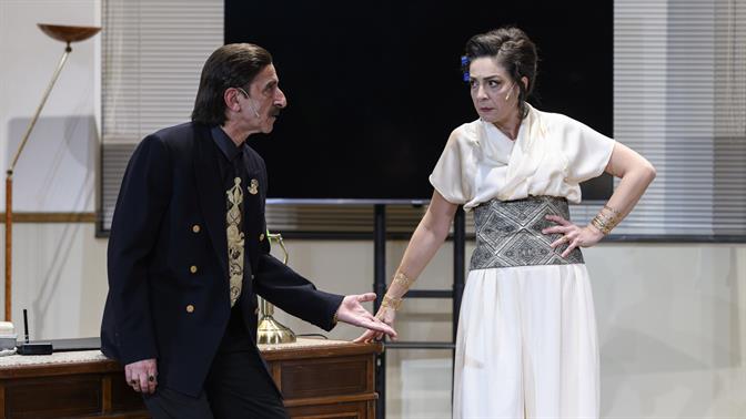 Η Καρυάτιδα του Γιώργου Καπουτζίδη σε νέες παραστάσεις μέχρι την Κυριακή των Βαΐων