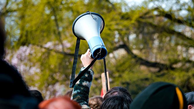 Δικαιώματα του Ανθρώπου: Πώς αλλάζει η συζήτηση στην ψηφιακή εποχή;