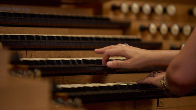 Χριστούγεννα στο Μέγαρο με εκκλησιαστικό όργανο