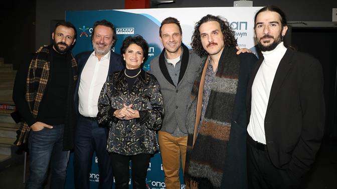 Σε ατμόσφαιρα συγκίνησης η πρεμιέρα της παράστασης «Νίκος Ξυλούρης – ο Αρχάγγελος της Κρήτης»