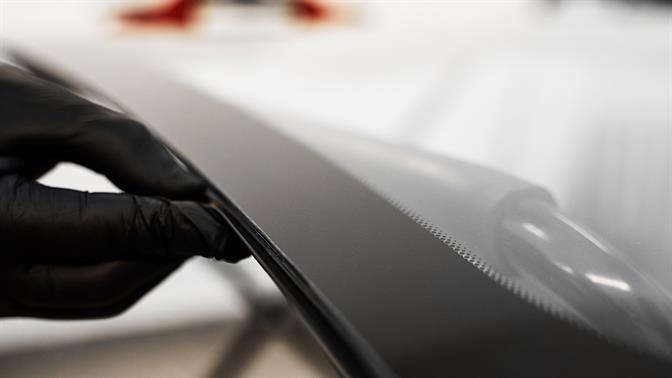 Πώς να καθαρίσεις το ρετσίνι από το αυτοκίνητο