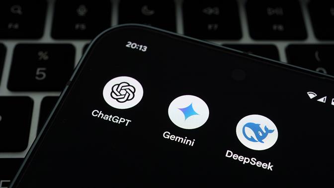 Γιατί τα σπάει το καινούριο Gemini; (και πώς κατάφερε να κάνει το Chat GPT να ιδρώσει)