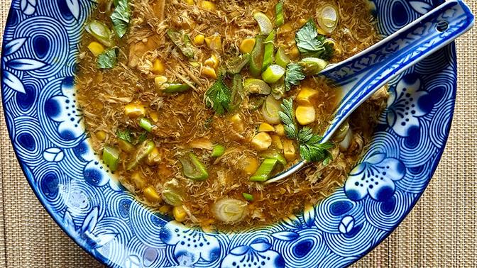 Μια (κινέζικη) αχνιστή κοτόσουπα είναι πάντα μια καλή ιδέα