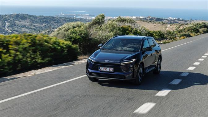 Κινδυνεύουμε από τα ηλεκτρομαγνητικά κύματα που εκπέμπονται από τα ηλεκτρικά αυτοκίνητα;