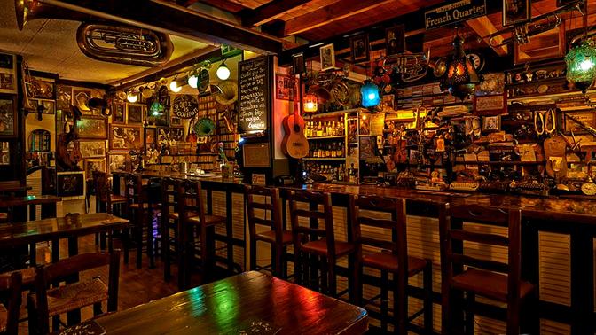 Τα ιστορικά μπαράκια της Αθήνας