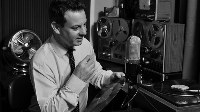 Τα ελληνικά ραδιοφωνικά σίριαλ που άφησαν εποχή