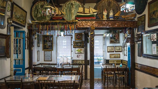 Τρώμε όπως παλιά στα καλύτερα κουτούκια της Αθήνας (και όχι μόνο)