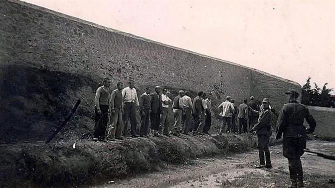 Σοκ και συγκίνηση από τις νέες φωτογραφίες της εκτέλεσης των 200 στην Καισαριανή – παρέμβαση του υπουργείου Πολιτισμού