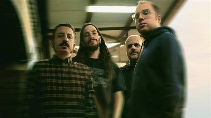 Οι Calyces Live στο Piraeus Academy: Μαζί τους οι Blame Kandinsky και οι Grim Love