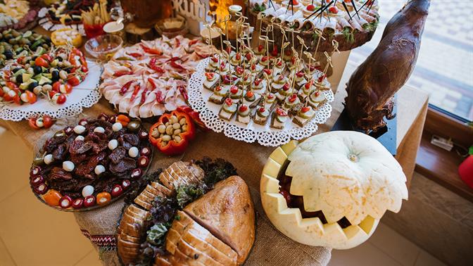 Πώς να φτιάξεις τον τέλειο μπουφέ για πάρτι στο σπίτι