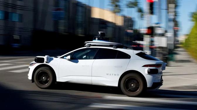 Το NTSB αναφέρει ότι οχήματα αυτόνομης οδήγησης Waymo πέρασε παράνομα σταματημένα σχολικά λεωφορεία