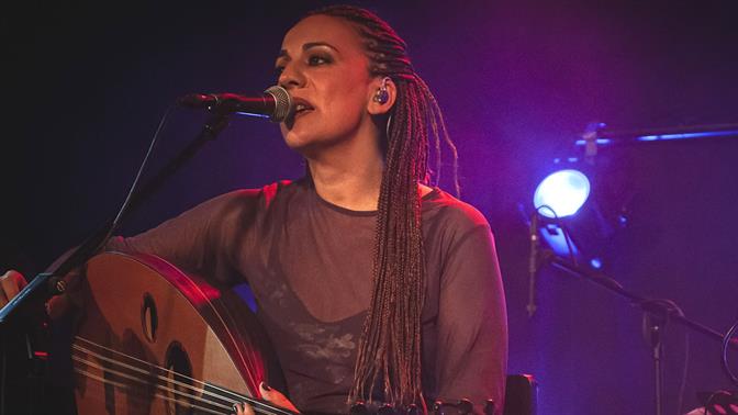 Η Ελένη και η Σουζάνα Βουγιουκλή επιστρέφουν στo THEATRE OF THE NO