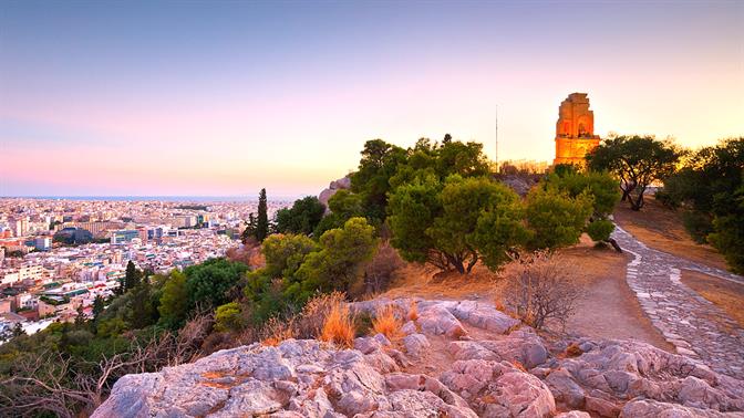 Βόλτες στην Αθήνα τώρα που ανοίγει ο καιρός: Από βουνό μέχρι θάλασσα