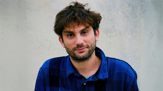 Αλκίνοος Δωρής: «Το Κουκλόσπιτο είναι διαχρονικό γιατί έχει αναποδογυρίσει όλα τα κοινωνικά στερεότυπα»