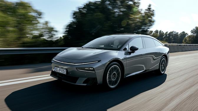 Δεν είναι πρωταπριλιάτικο ψέμα. Το ολοκαίνουργιο fastback X-Peng P7+ καθηλώνει τον οδηγό