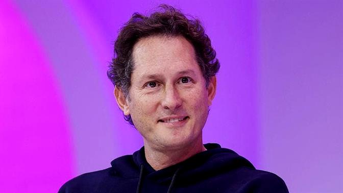 Ο πρόεδρος της Stellantis, Τζον Έλκαν, αντιμετωπίζει αίτημα για δίκη στην Ιταλία για υπόθεση φορολογικής απάτης