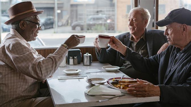 Πώς να επανασυνδεθείς με φίλους που έχεις χαθεί