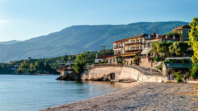 Τα καλύτερα ανοιξιάτικα road trips για να πιάσεις τον Μάη