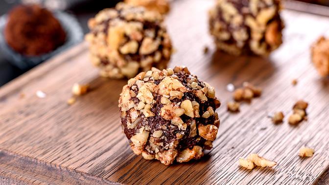 Energy balls: 4 εύκολες συνταγές για υγιεινά σνακ