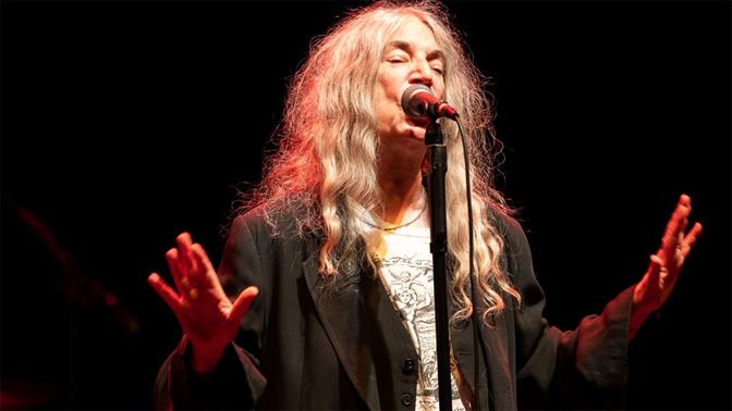 Patti Smith Quartet: Η ιέρεια της ροκ ποίησης επιστρέφει στην Αθήνα