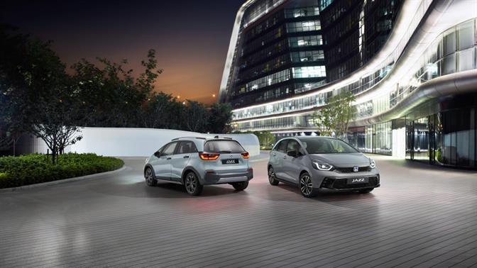 Η Honda έκανε πιο πρακτικό το αυτοφορτιζόμενο υβριδικό Honda Jazz