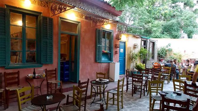 Αυτά είναι τα πιο καλοκαιρινά στέκια του Κεραμεικού