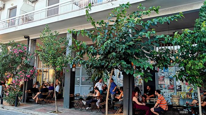 5 στέκια για τσίπουρο και μεζέ στην Αθήνα μακριά από τουρίστες
