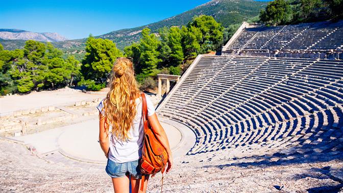 Πώς θα πας στην Επίδαυρο χωρίς αυτοκίνητο