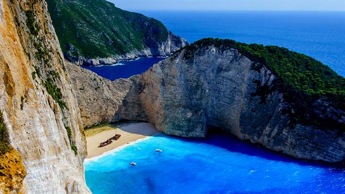 Έρχεται έργο διάσωσης για το Ναυάγιο της Ζακύνθου