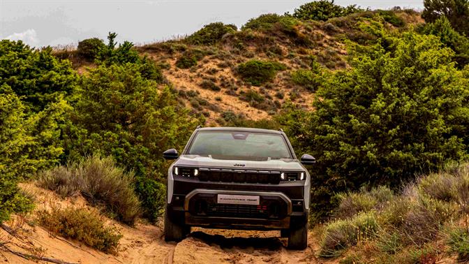 Προκλητικά χαμηλή τιμή για το νέο Jeep Compass e-Hybrid, από 32.990 ευρώ