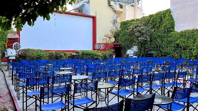 5 τέλεια θερινά και 5 μπαράκια δίπλα τους