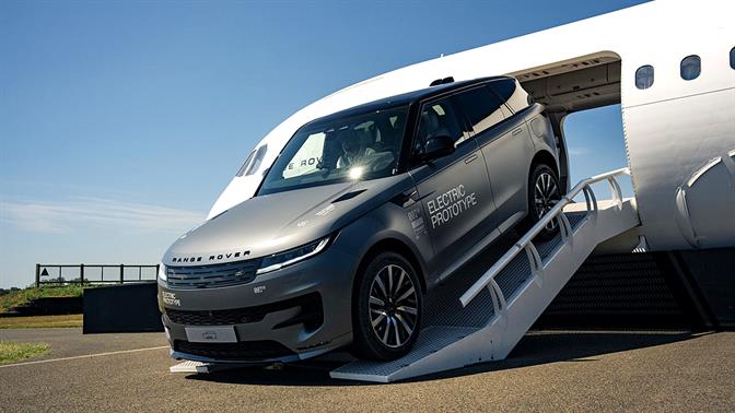 Εκατοντάδες θέσεις εργασίας θα χαθούν στην Jaguar Land Rover